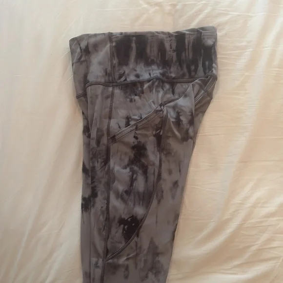 Lululemon Fast and Free Tight 25” Game Day Dark Chrome Black Multi - Picture 3 of 5